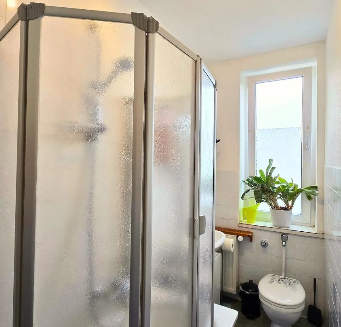 Beautiful Cozy 1-Room Apartment, Near Rhine Düsseldorf Deutschland