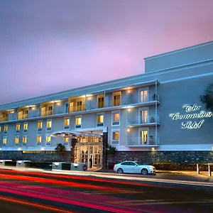 commodore.hotels-capetown.com/